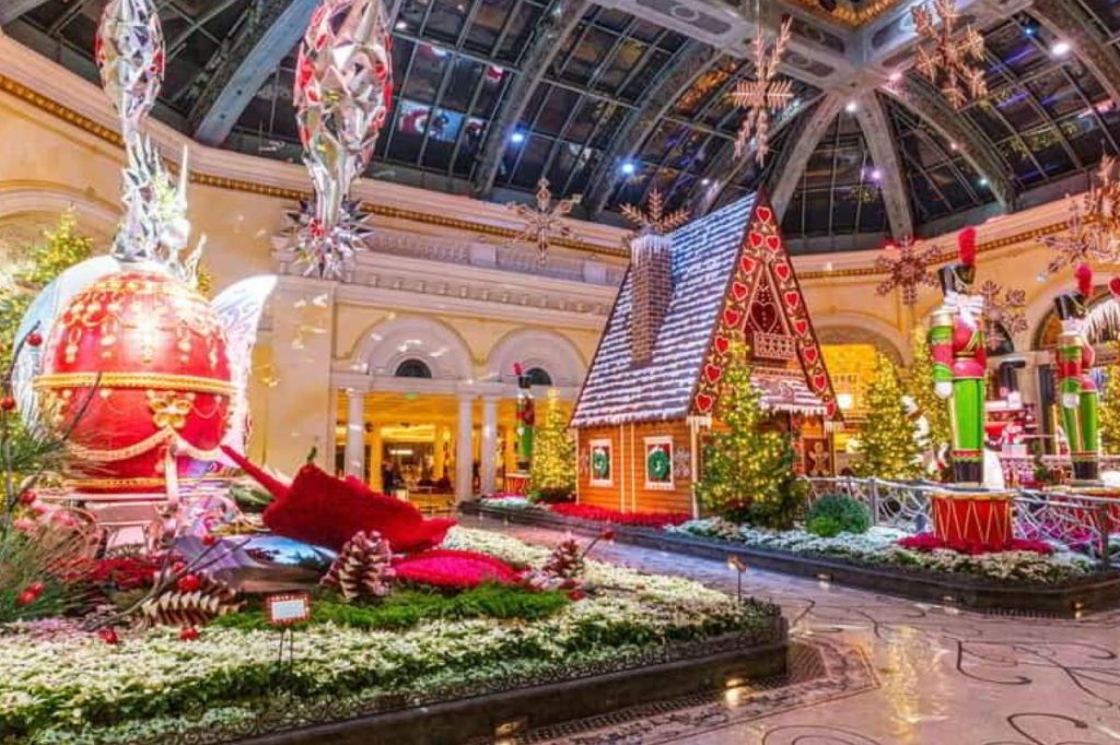 This Breathtaking Christmas Display Is Returning To The Bellagio This Winter